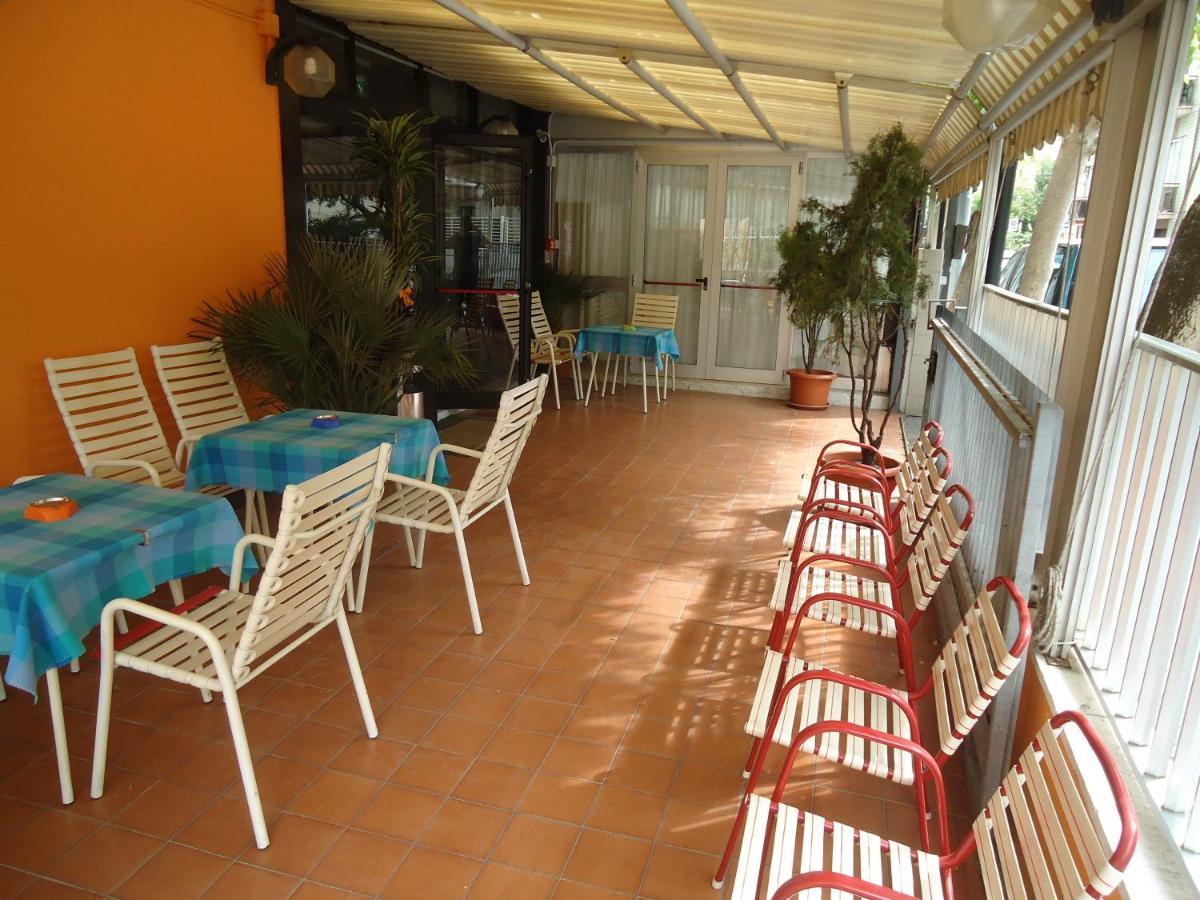 Hotel Castellani Rimini Ngoại thất bức ảnh
